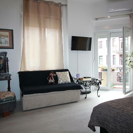 Rooms & Apartment Tea 萨格勒布 外观 照片